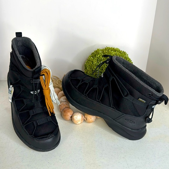KEEN UNEEK SNK CHUKKA II WP W BLACK/BLACK Sz 9 - Picture 2 of 12